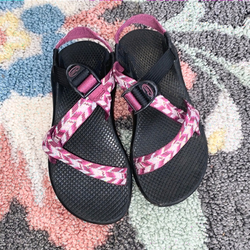 Women’s Size 6 Chacos